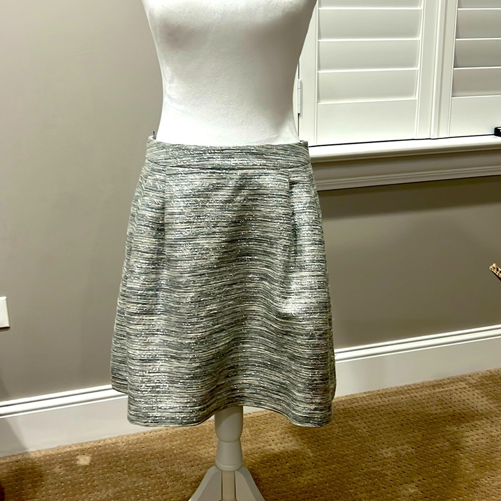 Kate spade New York silver metallic threaded pleated skirt with pockets.
